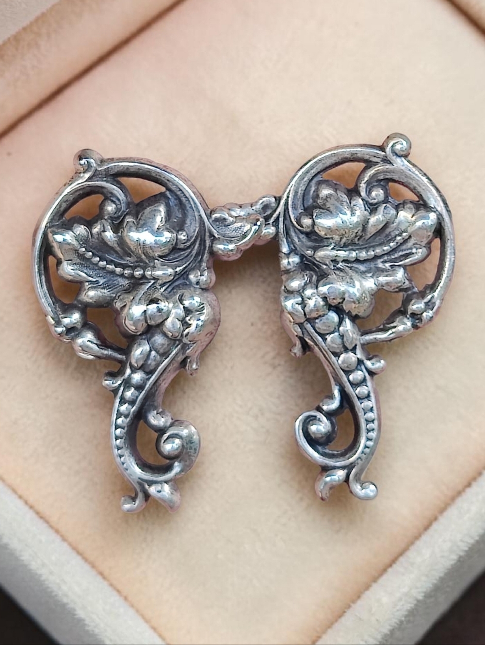 😮 Antique Sterling Art Nouveau Floral Earrings